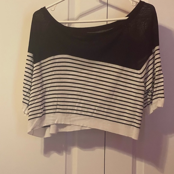 TORRID black and white striped crop pullover top - Picture 4 of 6